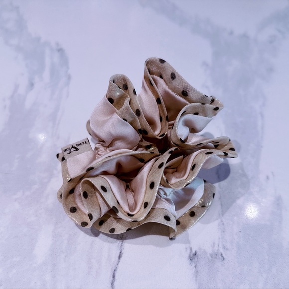 Three piece hair accessories set~ - Picture 3 of 5